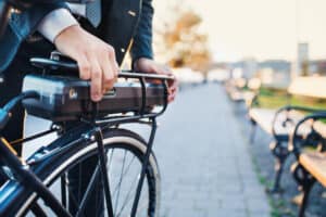 bike battery output voltage