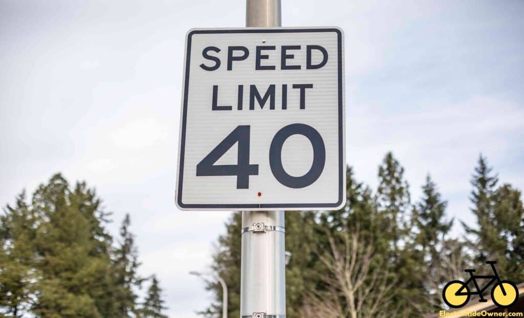 40mph speed limit sign