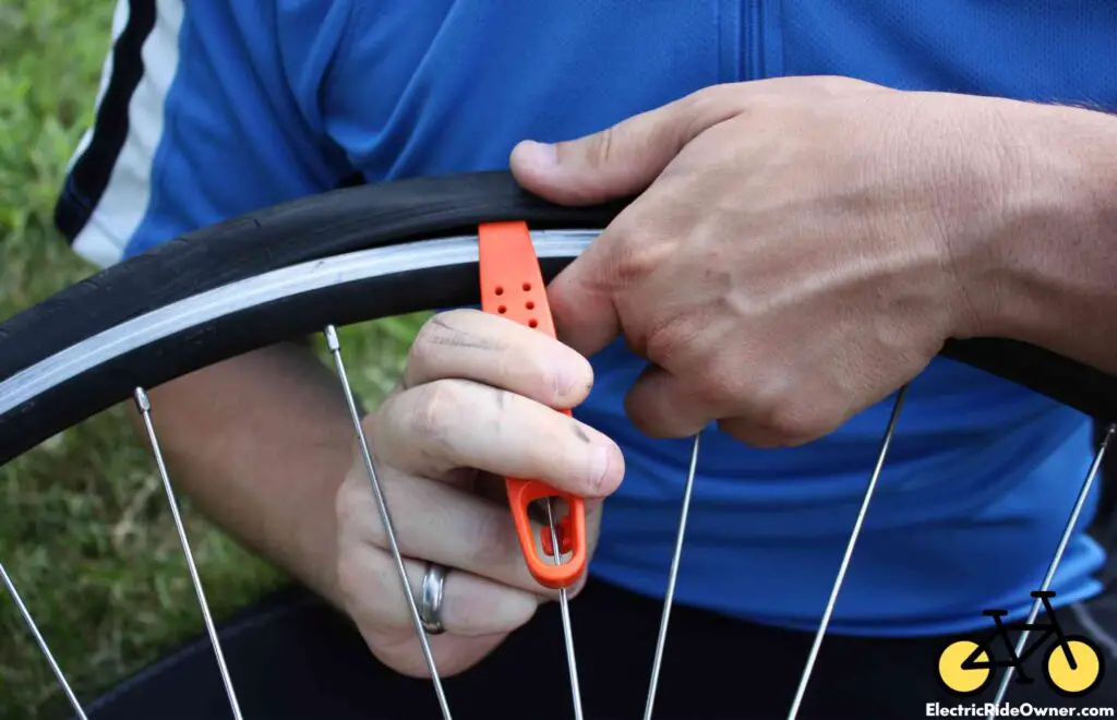 changing a bike tire